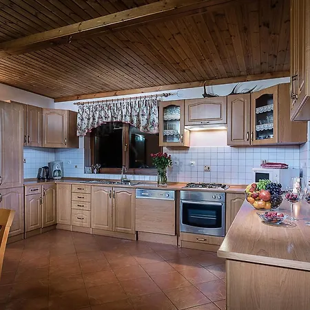 Orman Evi Adamec Ždiar