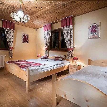 Lodge Adamec *