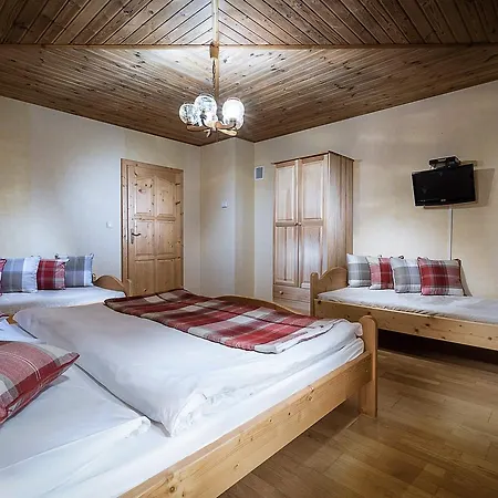 Adamec Lodge *